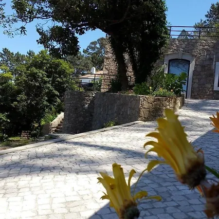 Дом отдыха Freistehendes In Mit Terrasse, Garten Und Gemeinsamem Pool Коларес